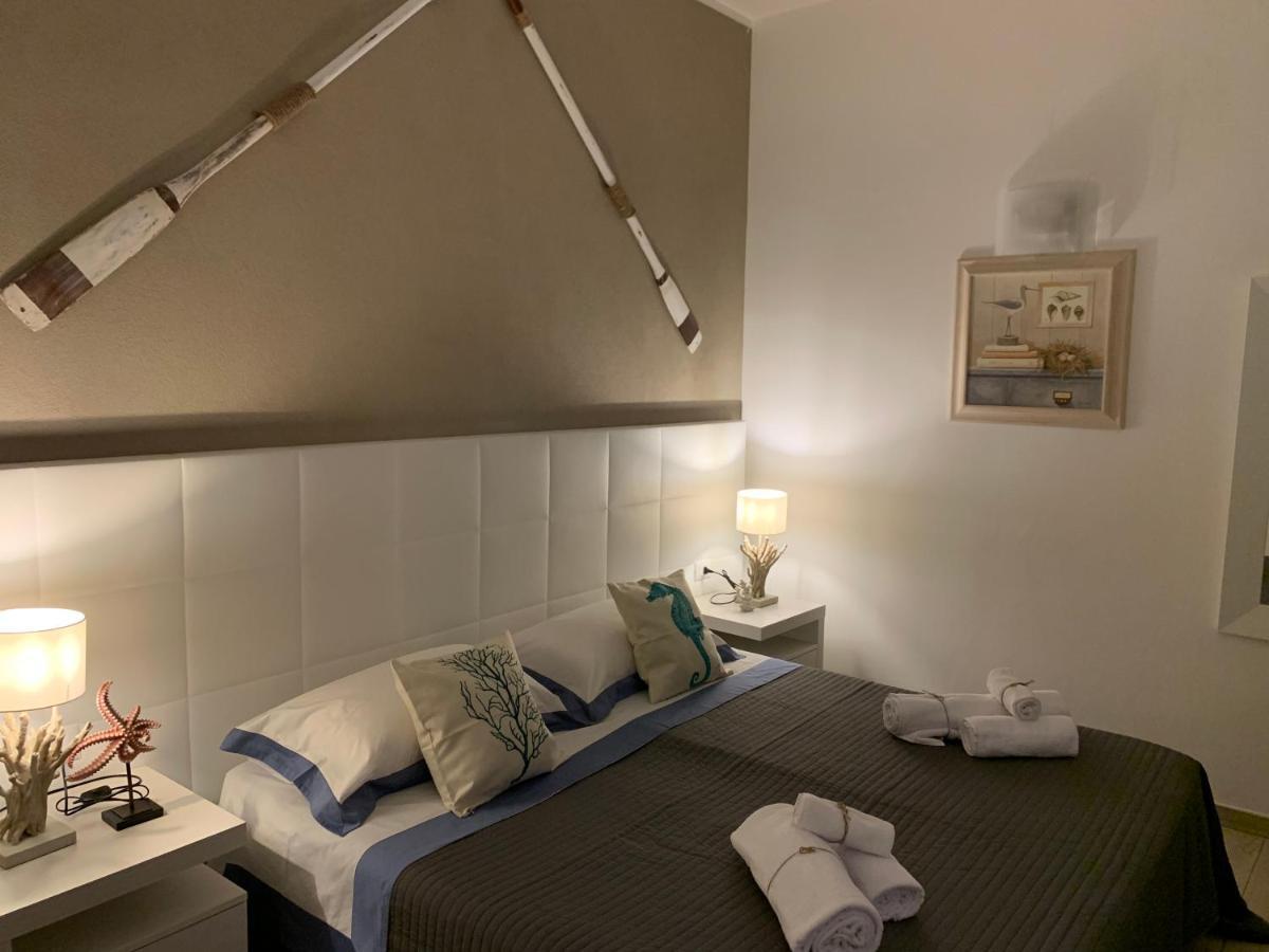 Aquarama Rooms & Apartments Torre Squillace Екстериор снимка
