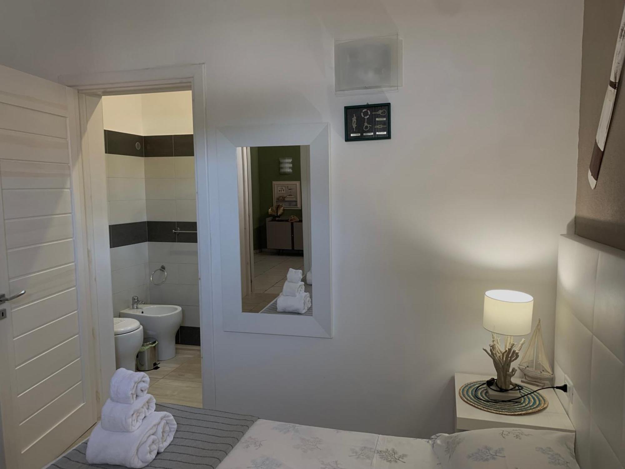 Aquarama Rooms & Apartments Torre Squillace Екстериор снимка