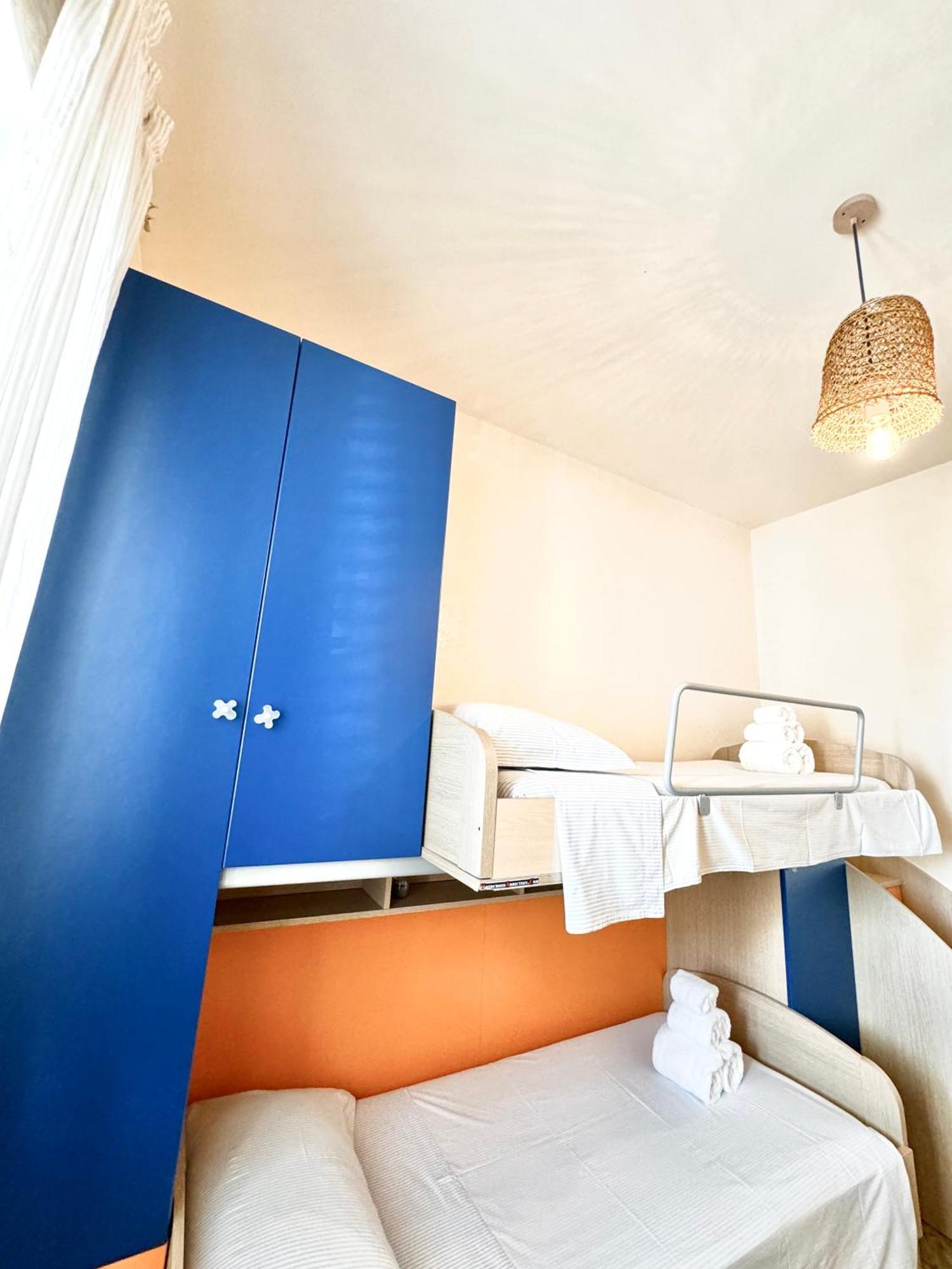 Aquarama Rooms & Apartments Torre Squillace Екстериор снимка