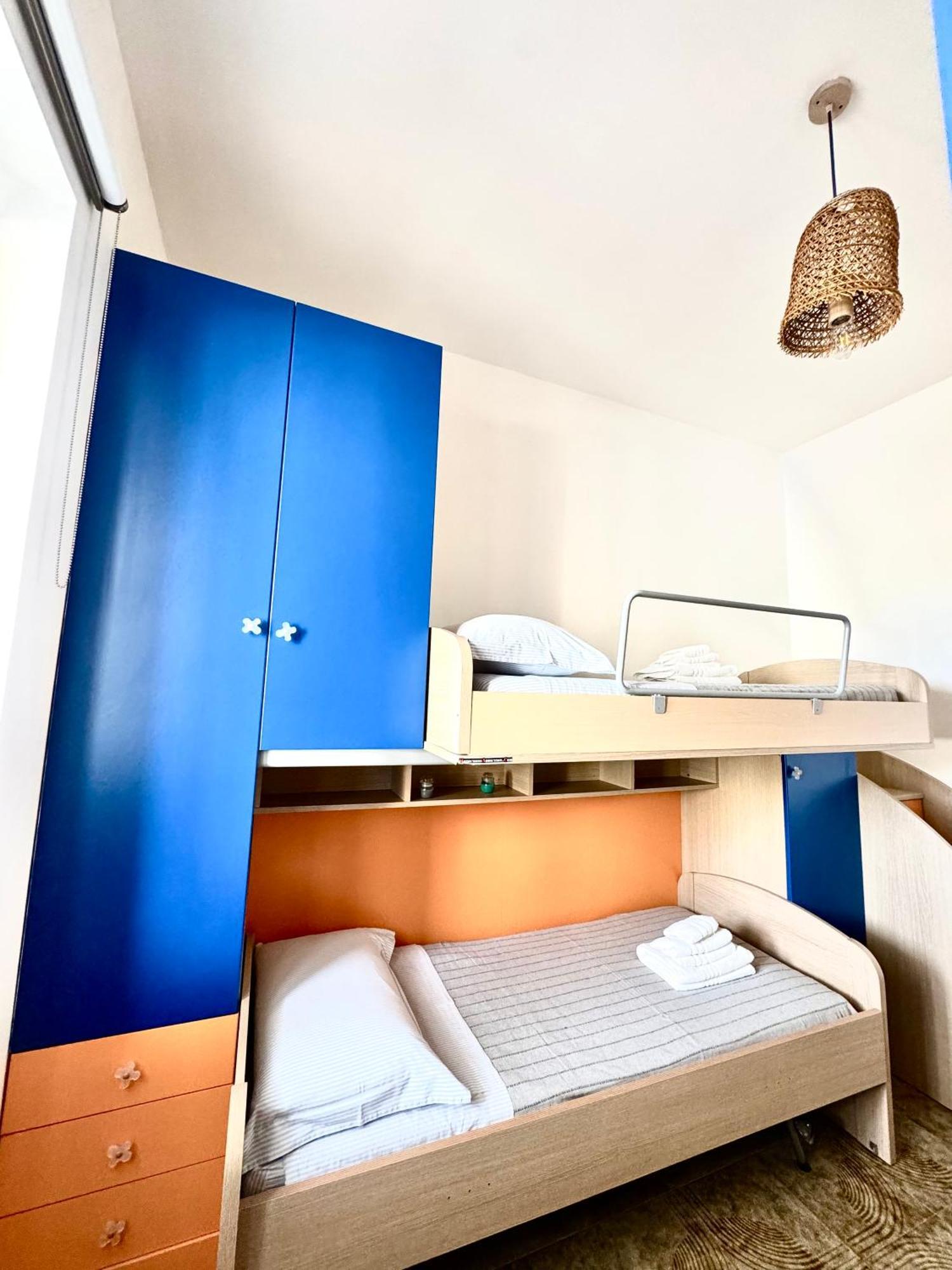 Aquarama Rooms & Apartments Torre Squillace Екстериор снимка